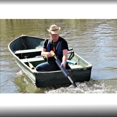 New Extendable Drill Paddle for Canoe, Kayak, Raft, Boat, Outdoors, Pontoons, Fishing Tubes, Watercraft, Dingy, Sailboat