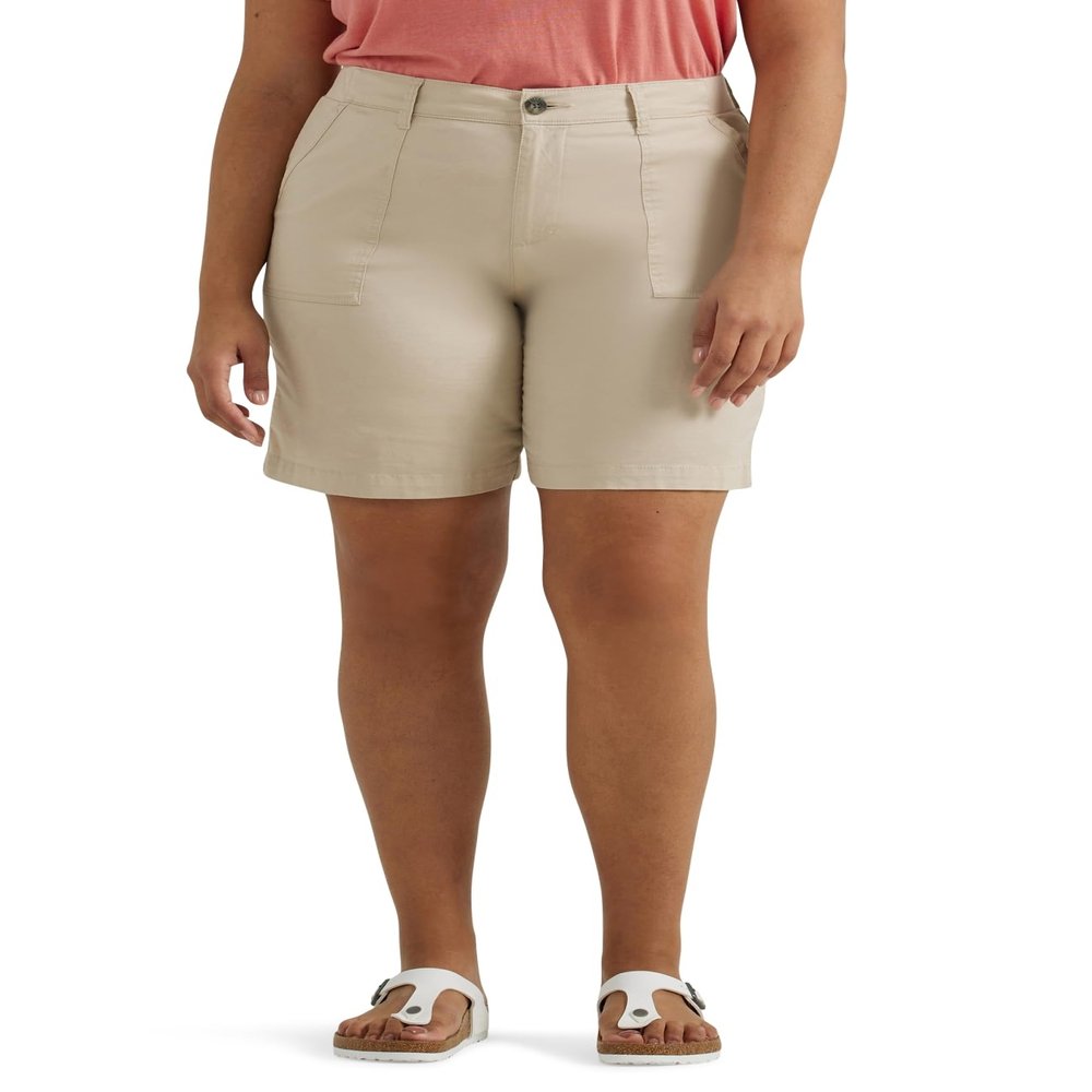 Lee Women's Plus Size Ultra Lux Comfort with Flex-to-Go Utility Bermuda Short Greige 14 Plus