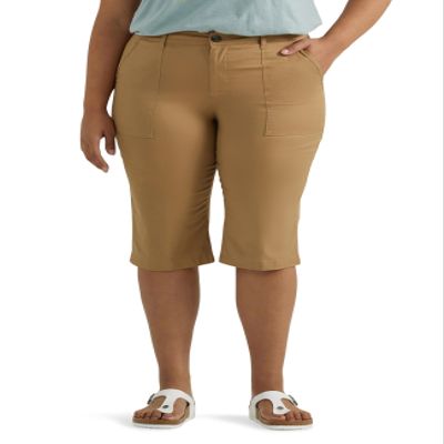 Lee Women's Plus Size Ultra Lux Comfort with Flex-to-Go Utility Skimmer Capri Pant Settler Tan 22 Plus
