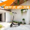 GLDDFDG Scooter for Adults and Teens- Adjustable Height, Kids Scooter, Folding Scooter, Teens & Adults, Lightweight, Aluminum, Indoor and Outdoor Scooters for Children 6-12 Years Old,White view 2