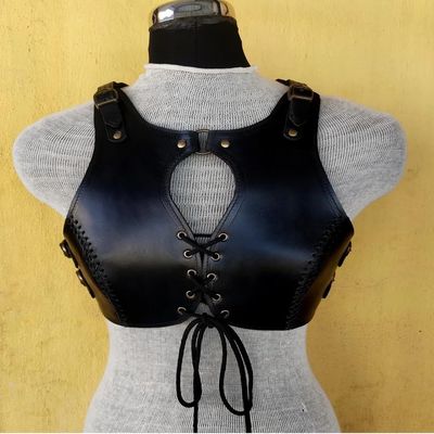 ARTIZANSTORE Medieval Leather Woman Black Viking Chest- Armor LARP cosplay Cuirass Armor viking Halloween Costume Armor