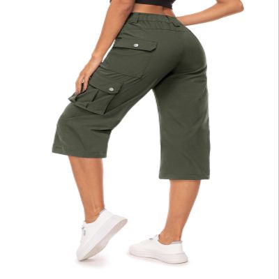 Moosehill Women's Cargo Capris Pants: Lightweight Hiking Travel Pants with 6 Pockets Water Resistant Summer Outdoor (Olive Green,14)