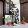 ARTIZANSTORE suit of armor view 2
