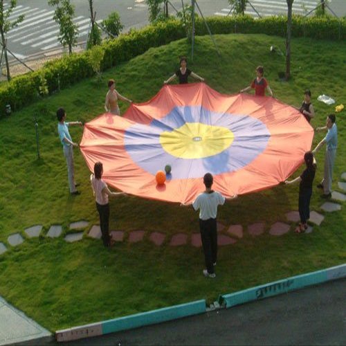 212 Main Concentric Circles Parachute - 12 Feet