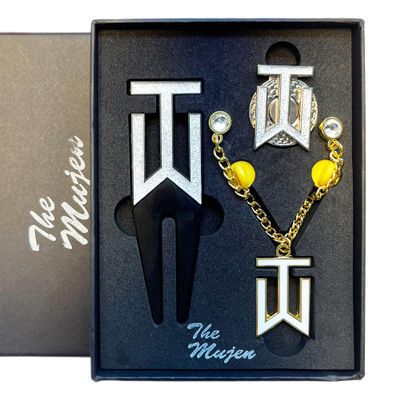 The Mujen Golf Ball Marker, Golf Alignment Ball Marker for Putting, Golf Divot Tool, Golf Training Aid Golf Accessories with Hat Clip, Cleaner, Club Holder, Golf Gift (Platinum)