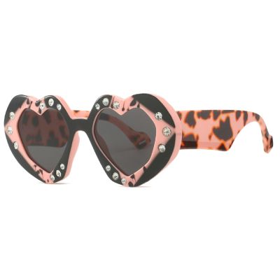 mincl Heart-shaped Punk Y2k Sunglasses Women 2024 Trend Rhinestone Love Sun Glasses Lady Party Shades Streetwear Sunglass (gray&pink)