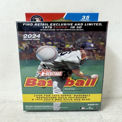 2024 Topps Heritage Baseball Hanger Box, Small, Blue