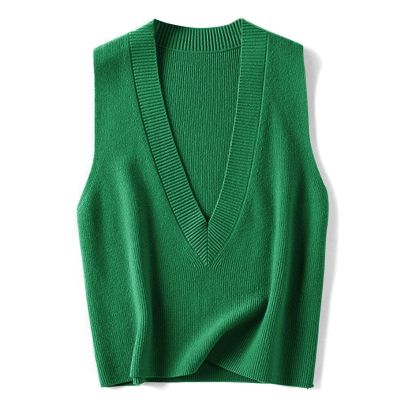 Blostirno Women's Sweater Vest V Neck Knit Pullover Vests Trendy Solid Knitwear Sleeveless Sweaters Tops(Green S)
