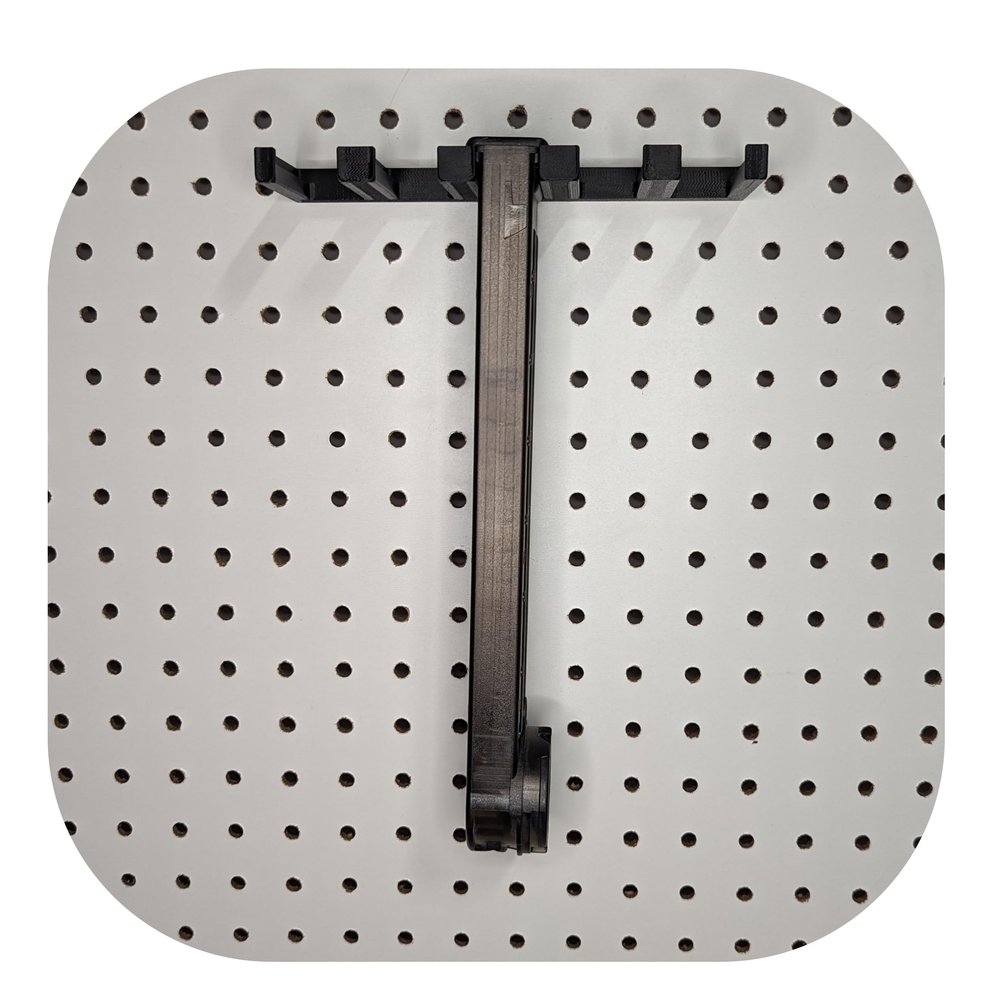 Hammy3DPrints Mount for FN P90 / PS90 Mags - Pegboard/Metal Pegboard/Skadis/etc. | Magazine Holder Storage Rack (Skadis)