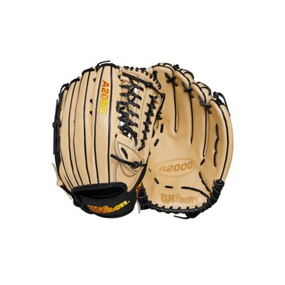 Wilson 2024 A2000 SP135SS 13.5 Slowpitch Softball Glove - Left Hand Throw, Blonde/Black
