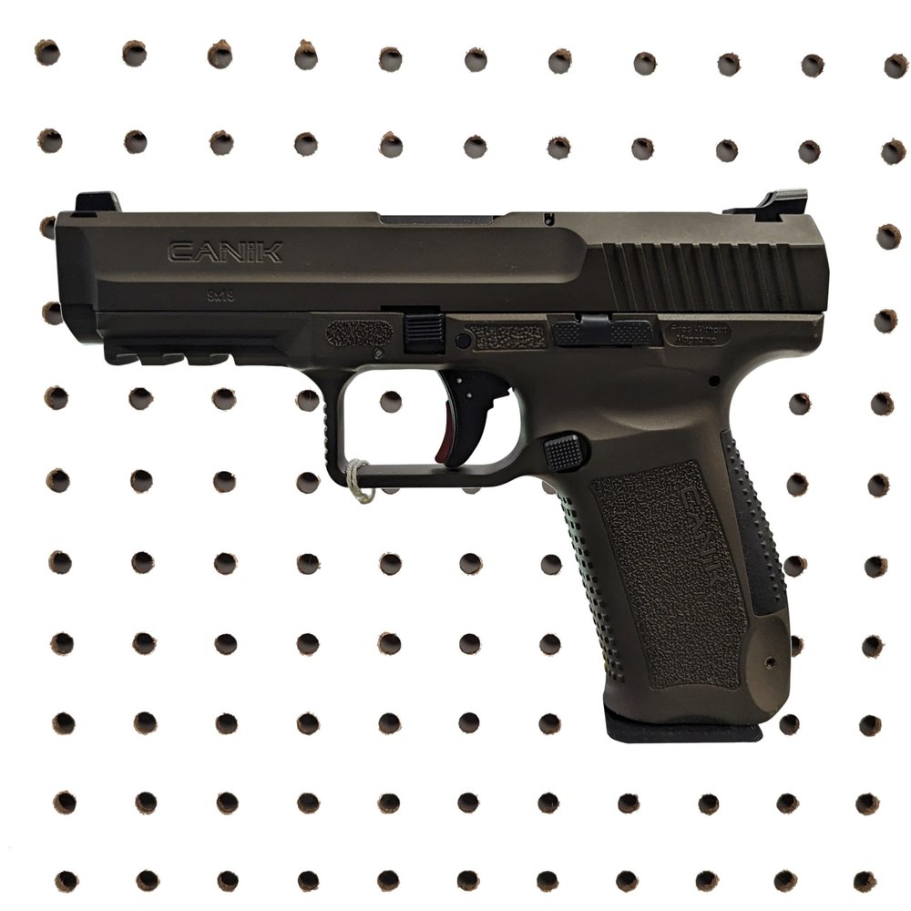 Hammy3DPrints Mount for Canik TP9 / Mete/Rival - Pegboard/Skadis/etc. | Pistol Holder Storage Rack (Facing Right, Heavyweight Diamond Plate Steel)