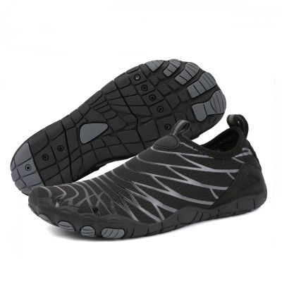 GUNIYIFS Womens Water Shoes for Men Beach Shoes Non-Slip Quick Dry Soft Barefoot Shoes Unisex Socks Hiking Yoga Beach Surf Sport Shoes Black