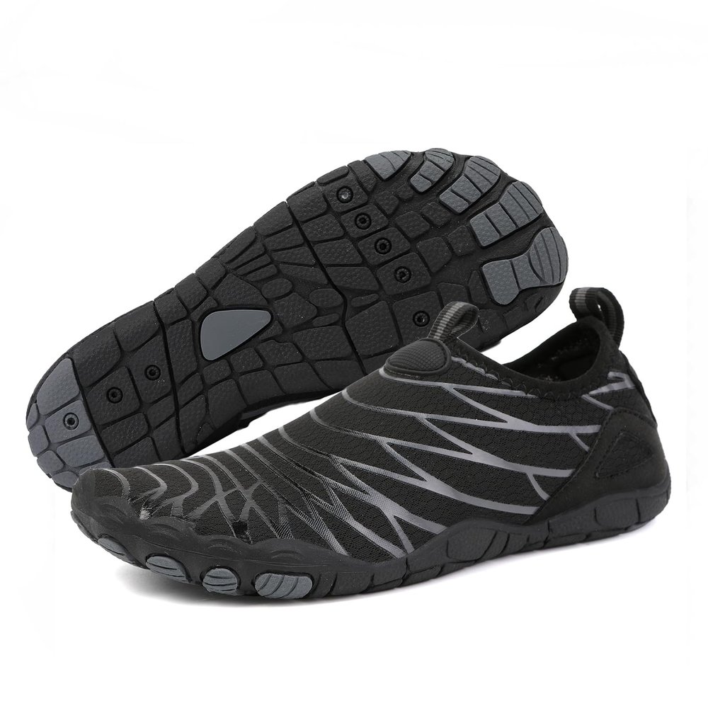 GUNIYIFS Womens Water Shoes for Men Beach Shoes Non-Slip Quick Dry Soft Barefoot Shoes Unisex Socks Hiking Yoga Beach Surf Sport Shoes Black