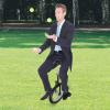 JAYGOVAN 24 Inch Wheel Unicycle Wheel Outdoor Unicycle with Adjustable Seat Exercise Bicycle Unicycle Maximum Weight 80KG/176LBS Outdoor Sports Fun Bike for Office Workers Cycling Enthusiasts (Black) view 4