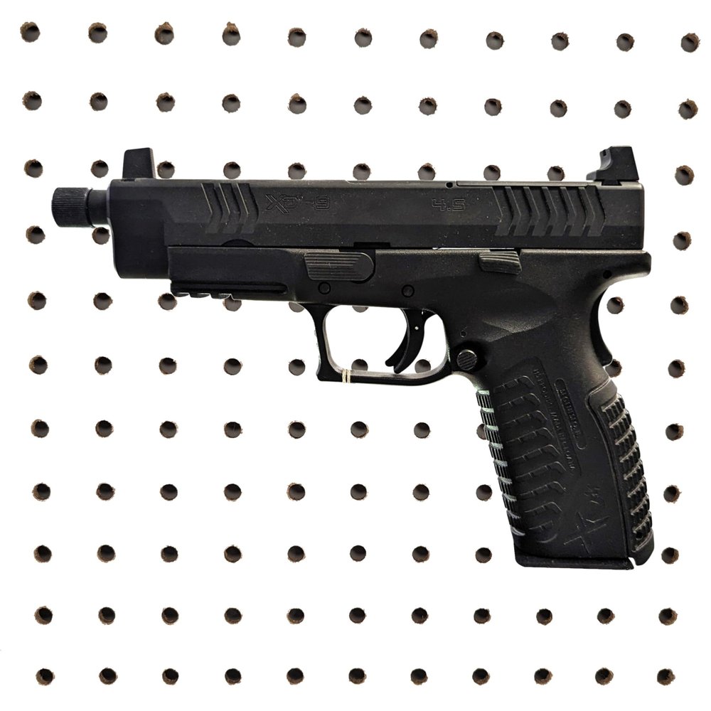 Hammy3DPrints Mount for Springfield XD/XDM/Elite 9mm - Pegboard/Skadis/etc. | Pistol Holder Storage Rack (Facing Left, Non-Metal Pegboard)