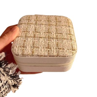 Travel Jewelry Case, Small Makeup Bag, Travel Jewelry Box, Portable Small Cosmetic Bag with Zipper, Jewelry Storage Bag for Women and Girls, for Rings Earrings Necklaces Bracelets (Color : White)