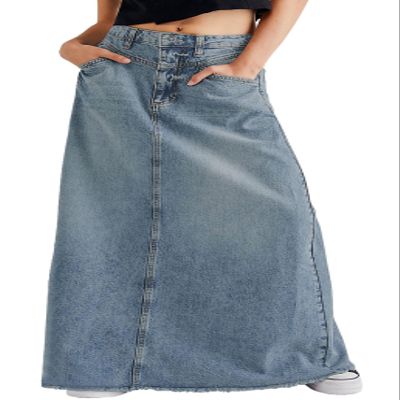 chouyatou Women's Vintage A-Line Frayed Maxi Denim Skirt Distressed High Waist Long Jean Skirt (X-Large, Light Blue)