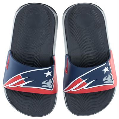 FOCO Men's NFL Big Logo Raised Slide, New England Patriots, X-Large