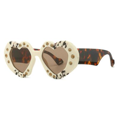 COTIA Heart-shaped Punk Y2k Sunglasses Women Trend Rhinestone Love Sun Glasses Lady Party Shades Streetwear Sunglass W35 (beige tea)