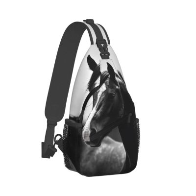 WSOIHFEC Sling Bag for Women Men Chest Bag Black white horses Crossbody Bag Small Sling Backpack Fanny Packs Hiking Daypack