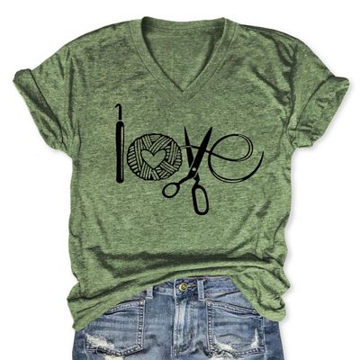 Womens Love Crochet Shirt Funny Letter Print Crochet Hook Yarn Graphic T-Shirt Knitting Lover Gift V Neck Tees Green
