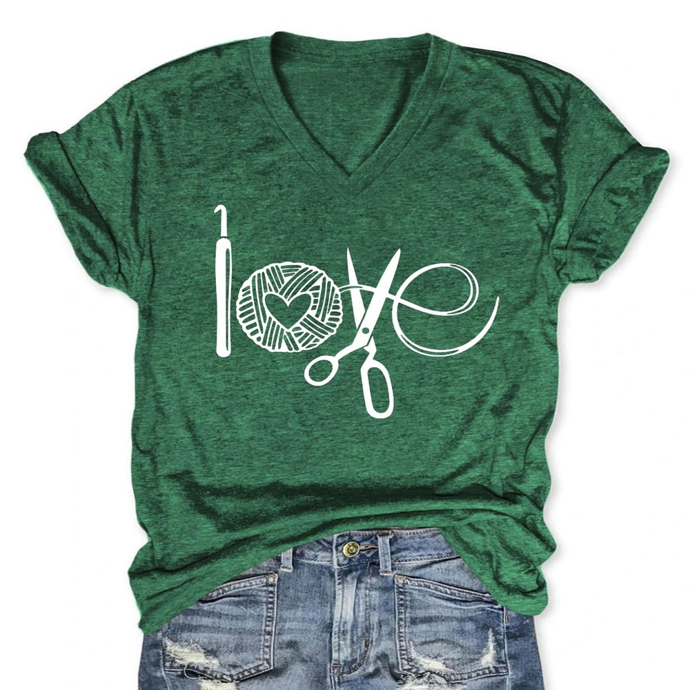 Womens Love Crochet Shirt Funny Letter Print Crochet Hook Yarn Graphic T-Shirt Knitting Lover Gift V Neck Tees Dark Green