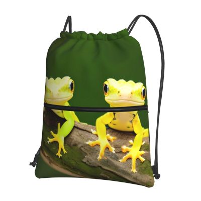NOUZU Two Geckos Print Sports Drawstring Backpack For Women With Zipper Pockets Lightweight Travel Gym Bag, Black