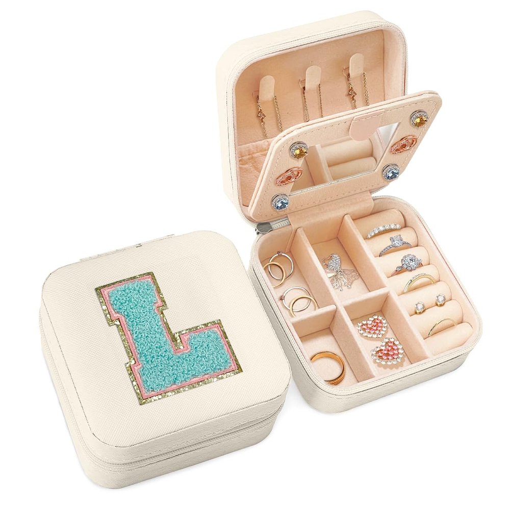 SANDJEST Personalized Jewelry Box, White Travel Jewelry Box with Initial L, Small Monogrammed Jewelry Case Organizer for Girls Women Teen Kids, Mini Travel Essentials Gifts for Birthday Christmas