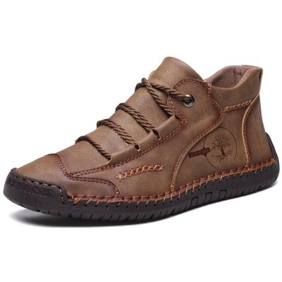 didopery Mens Hand Stitching Leather Lace Up Ankle Boots Casual Vintage Non Slip Flats Arch Support Loafers for Hiking Walking Driving Chukka Boots (Khaki,7)