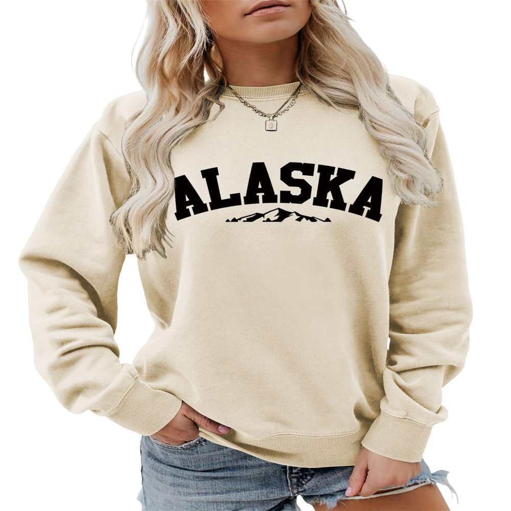 Pifnxtamy Sweatshirt for Women Alaska Letter Graphic Tees Retro Mountain Shirt Crewneck Sweater Long Sleeve Pullover