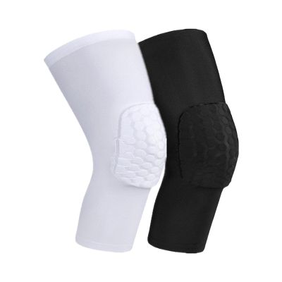 WenGTQ Knee Compression Sleeves, Pair of Leg Sleeves for Basketball, Volleyball, Weightlifting (Black+White, Medium)