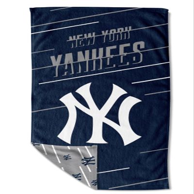 Northwest MLB Splitter Double-Sided Quick Dry Microfiber Beach Towel 64" x 32" with Mesh Travel Bag (New York Yankees)