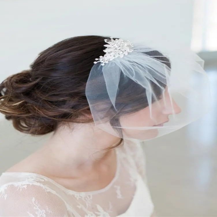 HUFFA Elegant Ivory Birdcage Veil with Crystal Comb - Perfect for Weddings and Special Occasions(Ivory)