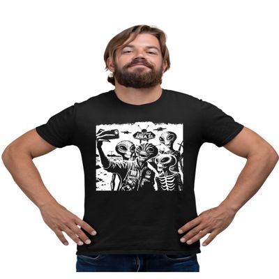 5X-Large Black Mens Aliens Taking Selfie at Area 51 UFO Funny Ironic Gift T-Shirt