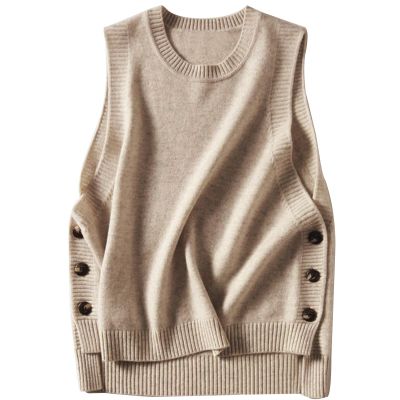 ZUEVI Womens Sweater Vest Round Neck Knit Pullover Vest Trendy Classic Sleeveless Pullover Sweaters Tops (Camel-M)