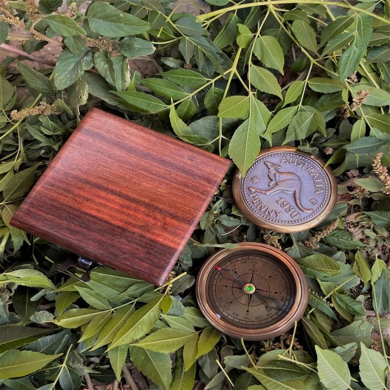 2" Australia Penny [1930] Antique Collectible Compass with Wooden Box