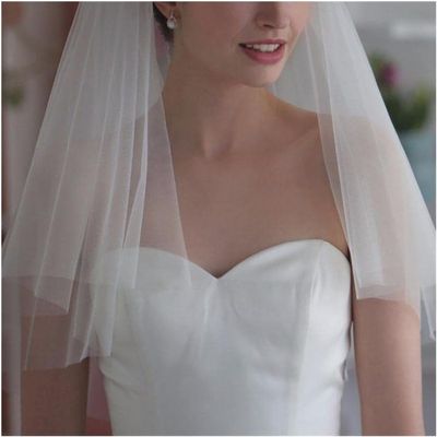 Rieort Bridal Veil Bridal Tulle Two Layers Bridal Veil Polyester Head Veil with Comb Veils Shoulder Veil for Wedding Party Bridal Tulle Veil Breathable