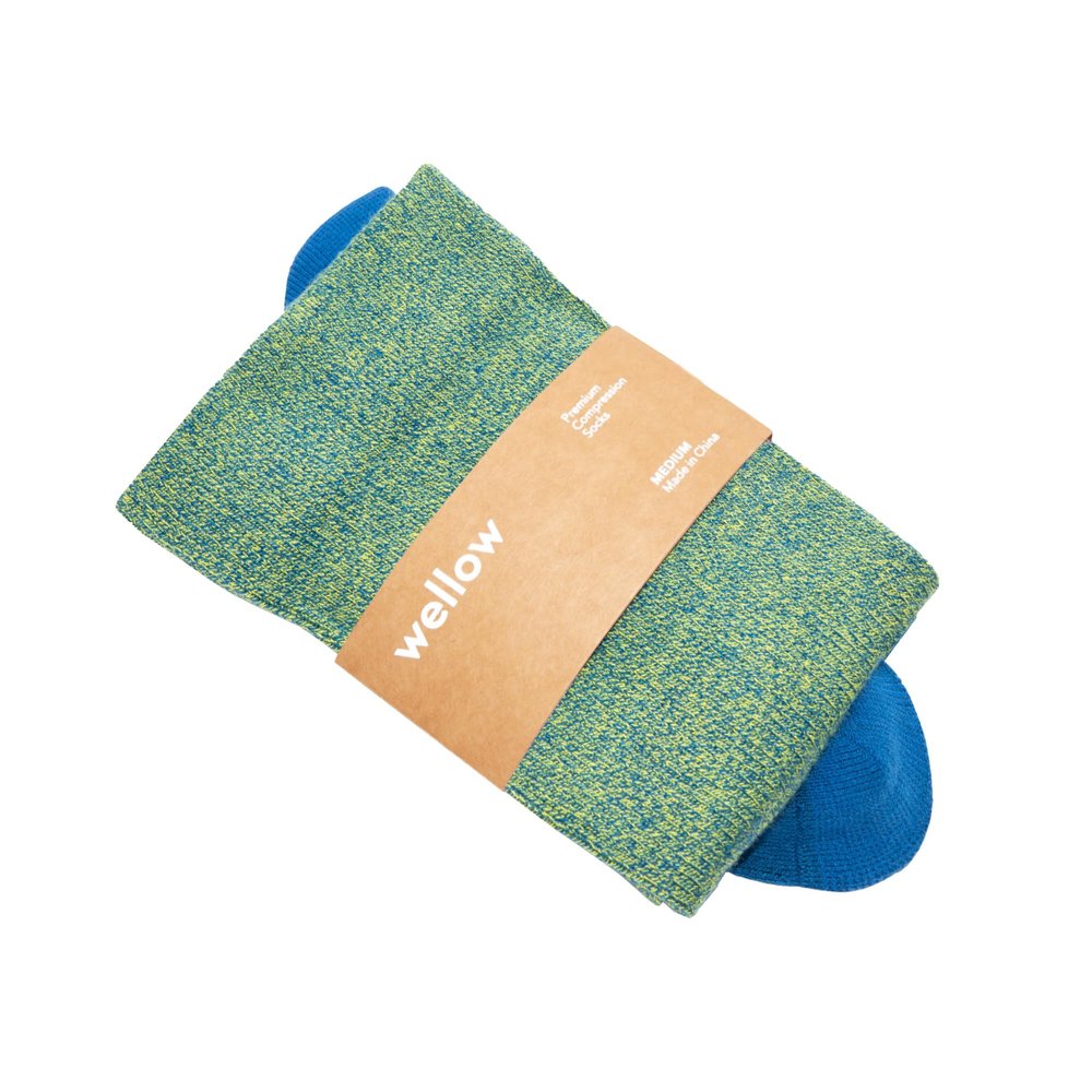 Wellow Knee High Compression Socks for Men & Women | 18-25 mmHg Made with Viscose from Bamboo | Nurses & Pregnancy Support | Relieves Swelling | Regular, XL, Surf Twist