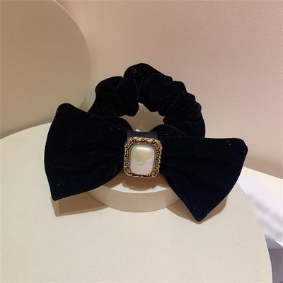 DFWZMQTG Retro Temperament Imitation Pearl Square Buckle Velvet Hair Circle Ornaments