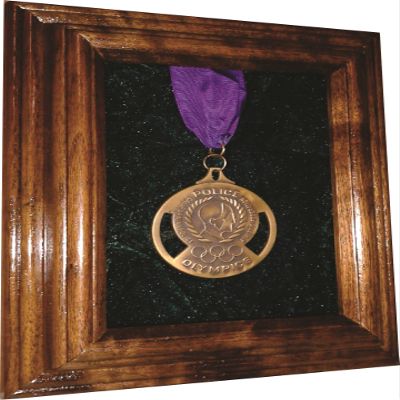 All American Gifts Single Medal Awards Case - 5x7 Walnut Black Velvet
