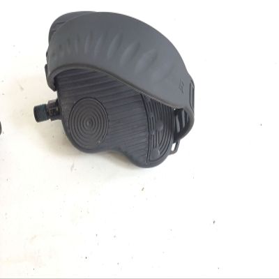 Right & Left Foot Pedal Pair Set  Gray | Recumbent Exercise Bike Pedals with Adjustable Straps | 9/16" Spindle Thread Size | Works with Life Fitness 93C | P/N AK63-00124-0001